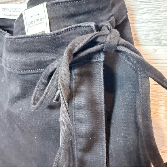 NWT Judy Blue Black High Waist Tie-Front Denim Skort - Size Large - Picture 8 of 9